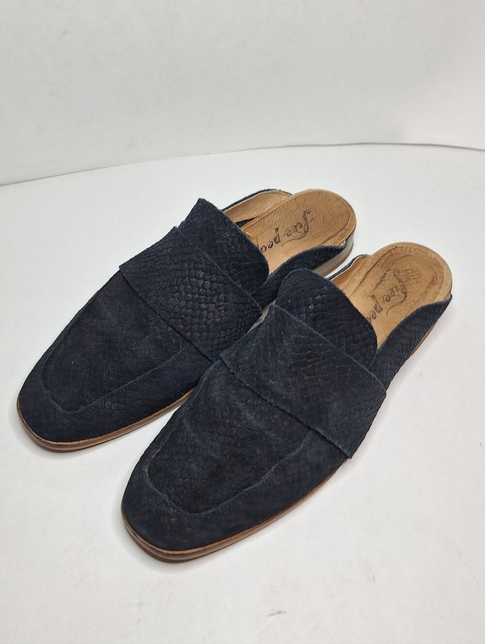 Free People At Ease Black Snake Embossed Leather Suede Loafers Size 37 / 6.5
